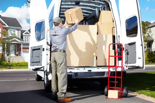 Local moving van for flat removals in Swiss Cottage